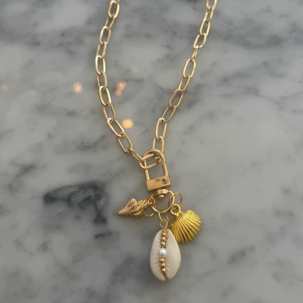 18” Gold plated stainless, Gold Chain Necklace with Shell Charms